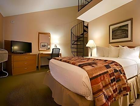 Suite-1 King Bed