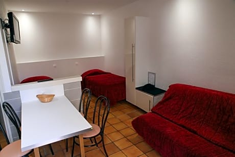 Studio (2 Adults)