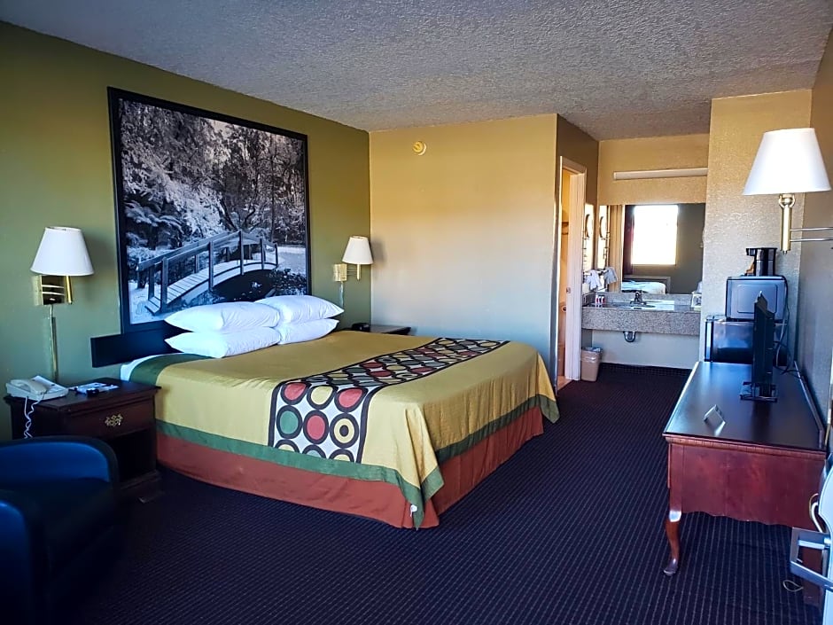 Super 8 by Wyndham Arkadelphia Caddo Valley Area