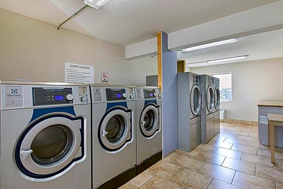 Ramada by Wyndham Bowling Green