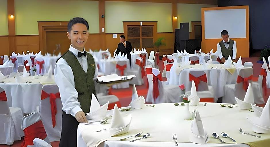 Rocky Plaza Hotel Padang