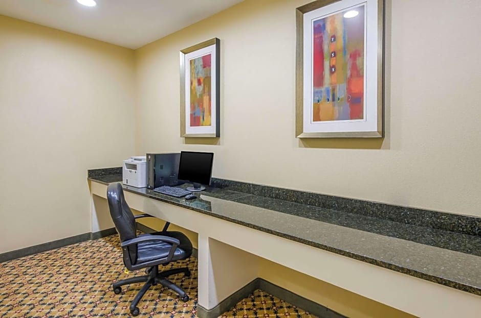 Quality Inn Roanoke Airport