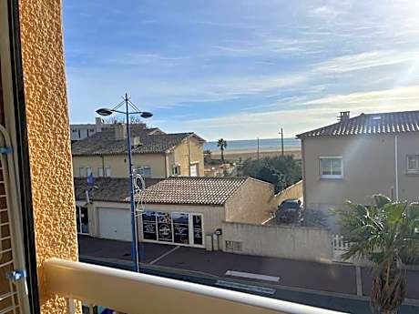 Studio à 50m de la plage