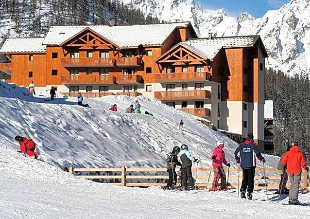 Les Gentianes by Actisource