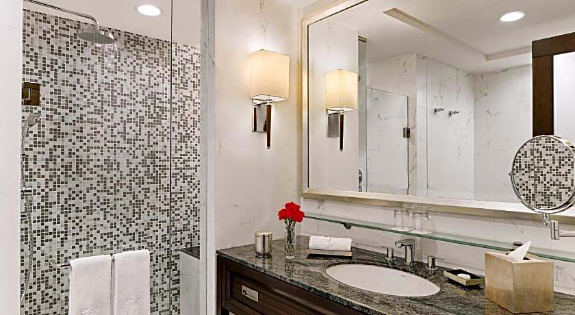 Crimson Hotel Filinvest City Manila