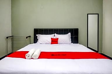 RedDoorz near Majapahit Semarang