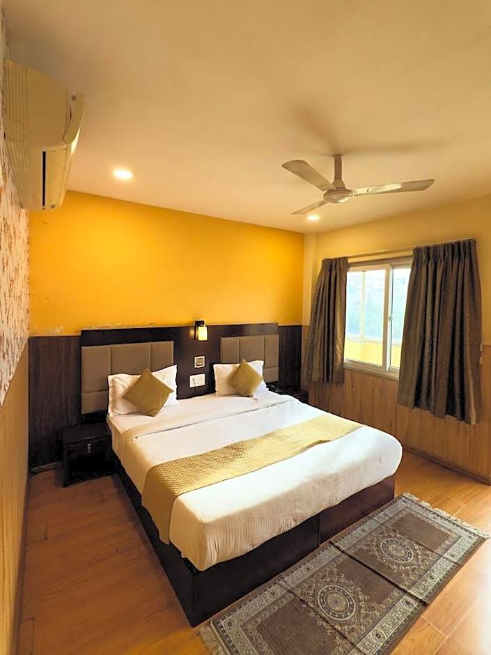 Royal Palm - Hotel Near Udaipur Railway Station