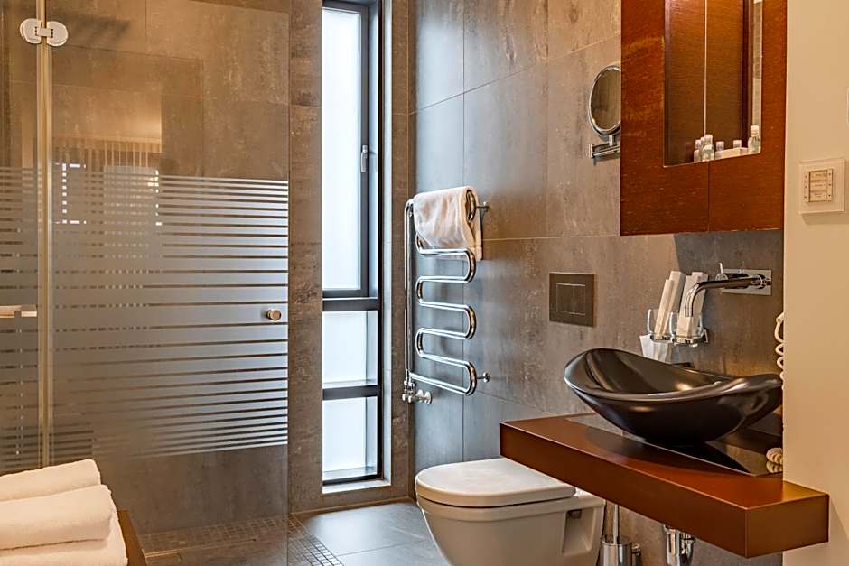 Black Pearl Apartment Hotel