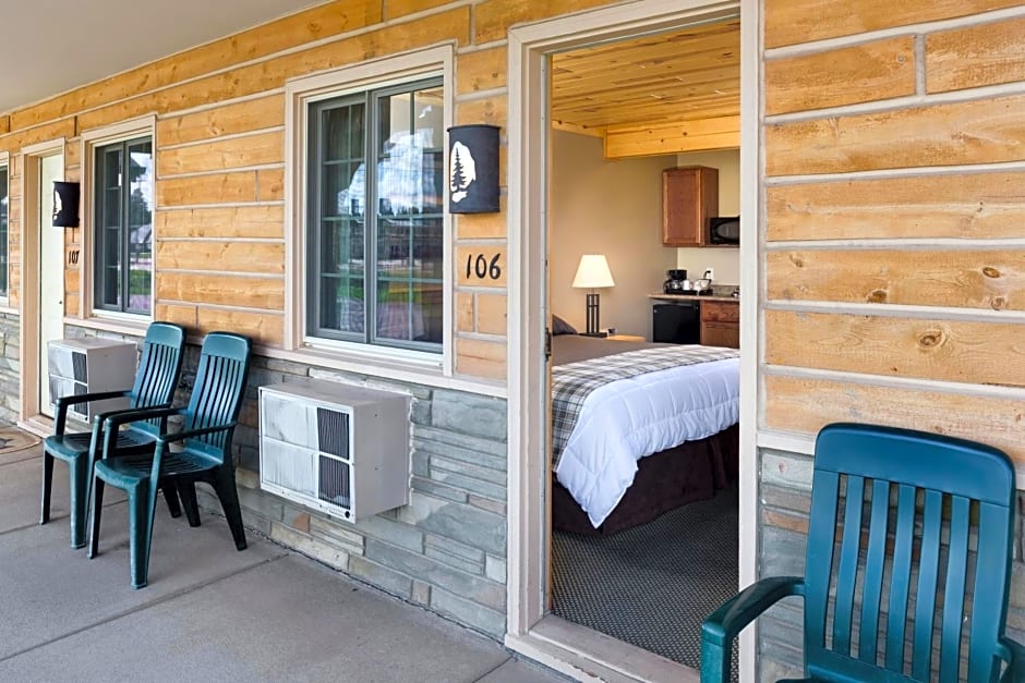 Rock Crest Lodge & Cabins