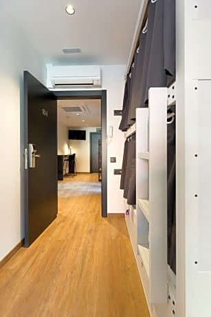 Single Bed in 6-Bed Dormitory Room
