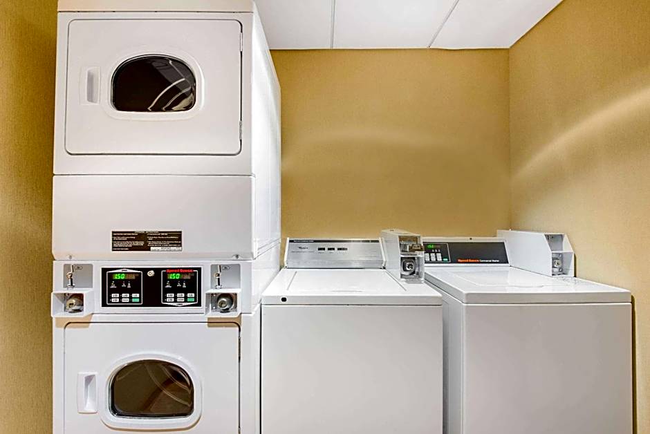 La Quinta by Wyndham Bel Air I-95 Exit 77A