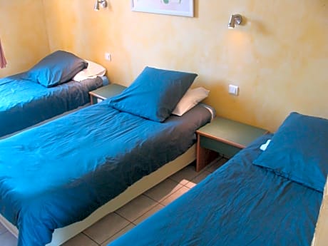 Triple Room Single Beds