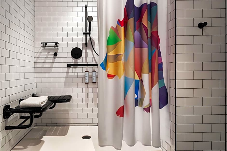 Moxy Springfield Downtown