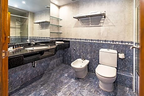 STANDARD SEA VIEW (2/3 PAX)