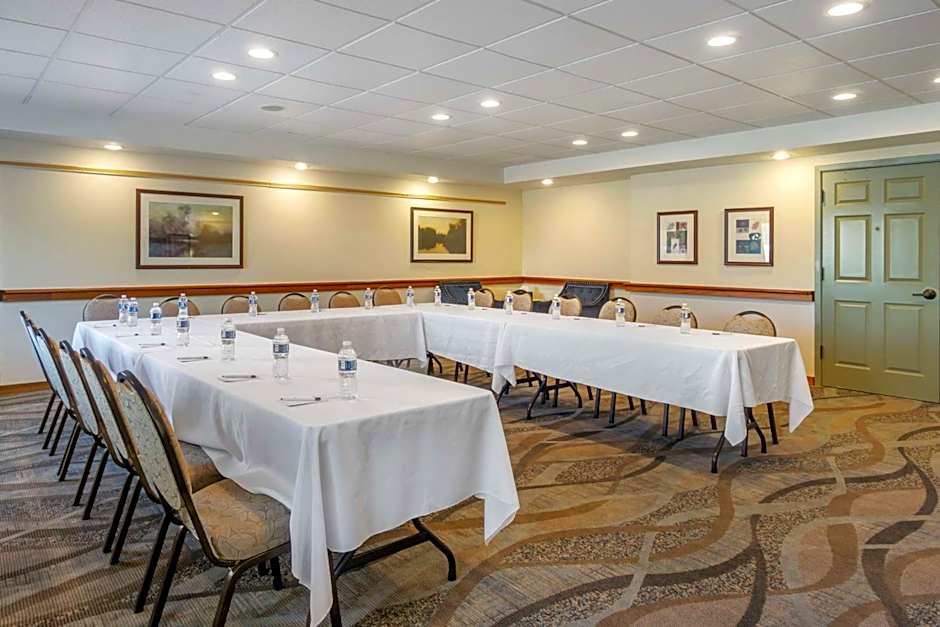 Best Western Plus Edmonds Harbor Inn