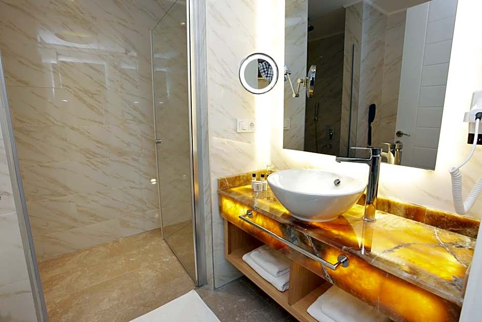 Kleopatra Suit Hotel