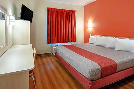 King Room - Non-Smoking