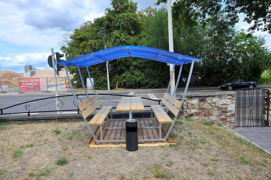 Weisenau Plaza