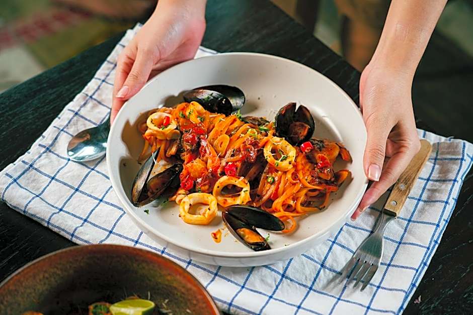 Mestyle Garage Hotel