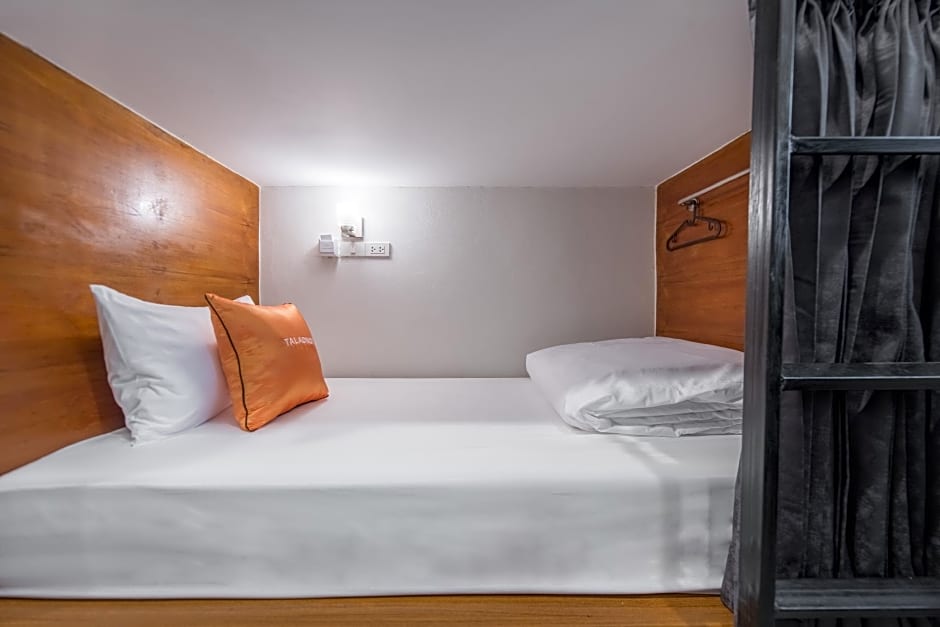 Tiny Taladnoi Hostel