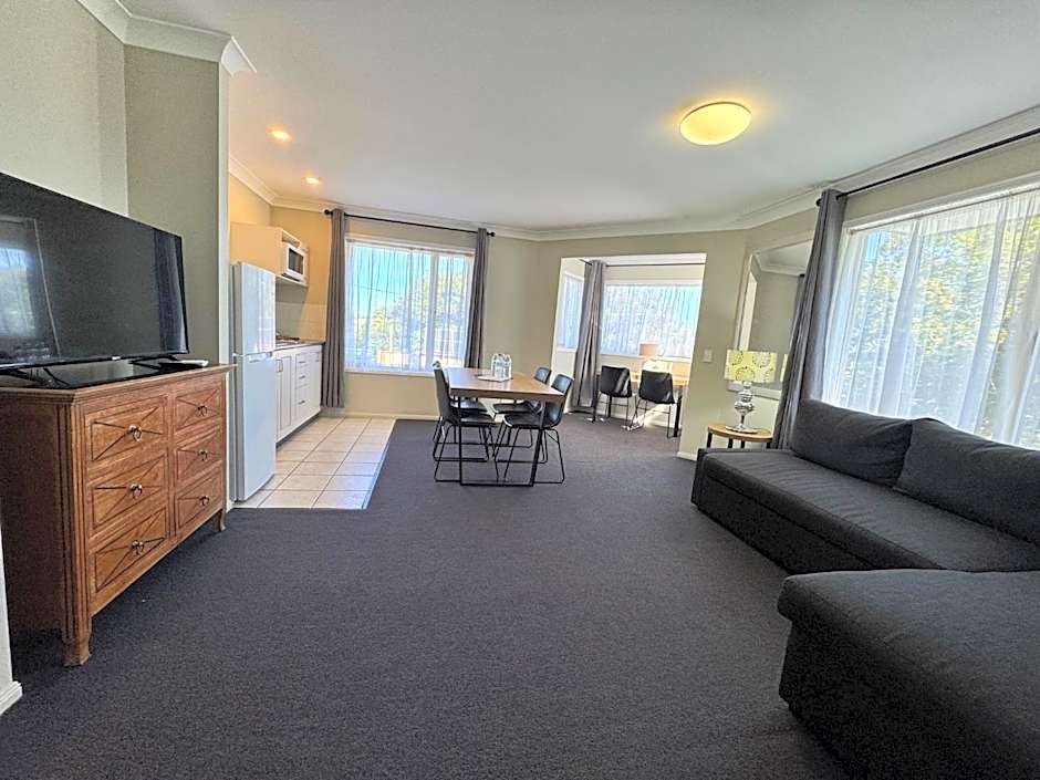 Ambassador On Ruthven