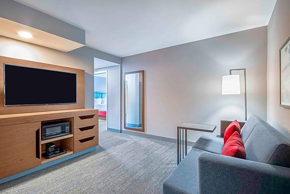 Hampton Inn By Hilton East Aurora