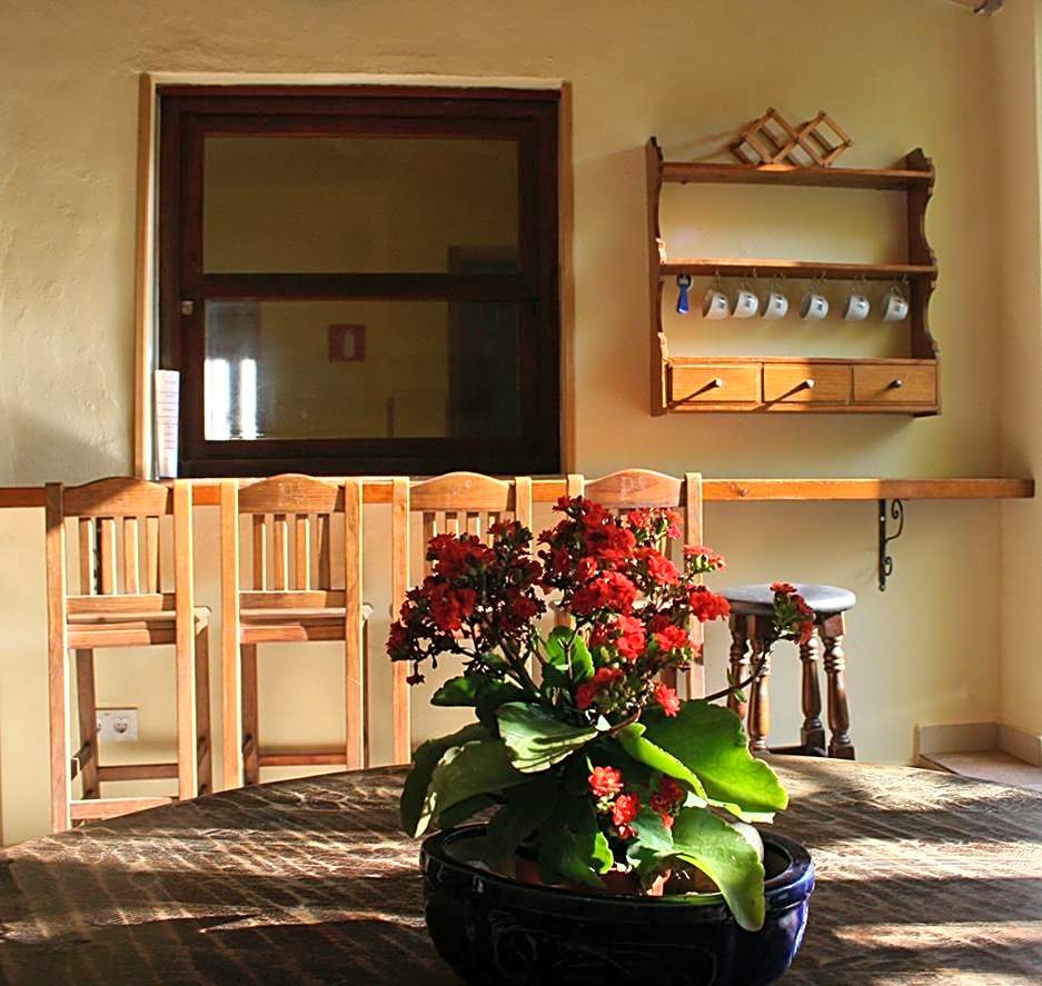 Casa Antiquary - Albergue Turístico