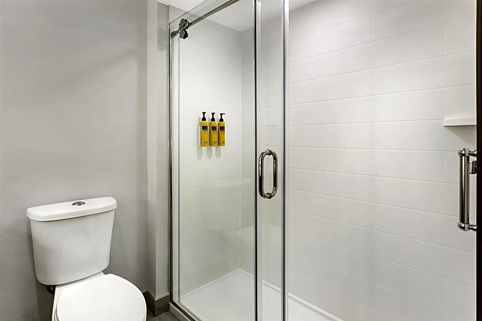 Best Western Plus First Coast Inn & Suites