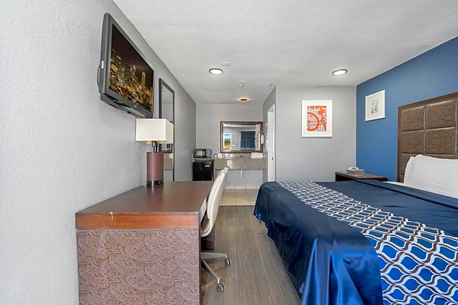 Golden Inn Dallas by Hotel O