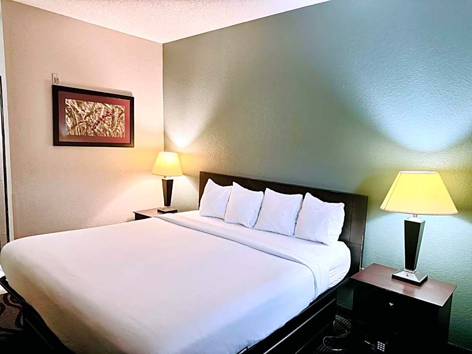 Baymont Inn & Suites by Wyndham Lincoln NE