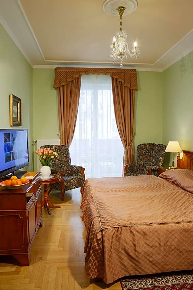 Hotel Bristol