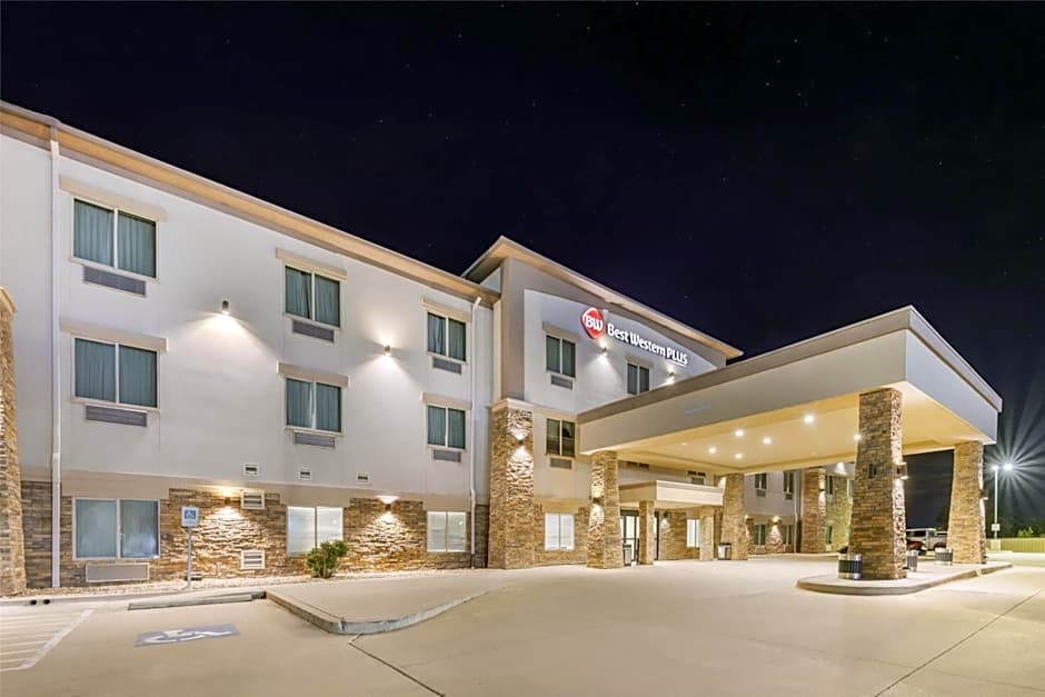 Photo 1 of 50 of Best Western Plus Pauls Valley