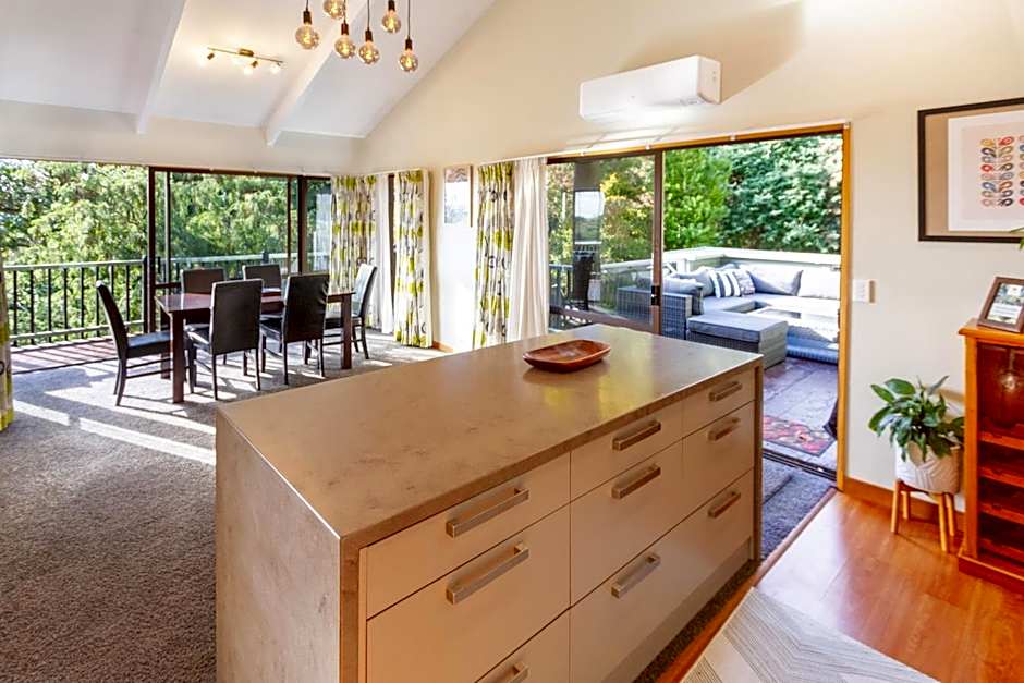 Sherwood Lodge 4-Bedroom Holiday Home with Spectacular Views