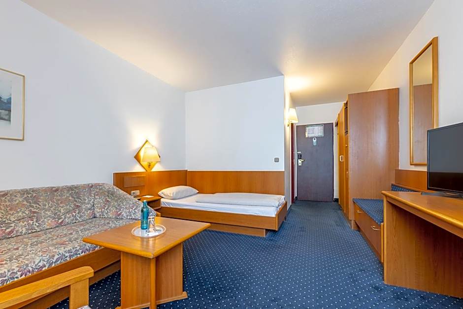 Fly Inn Hotel Frankfurt Airport Rüsselsheim ehemals Trip Inn Hotels