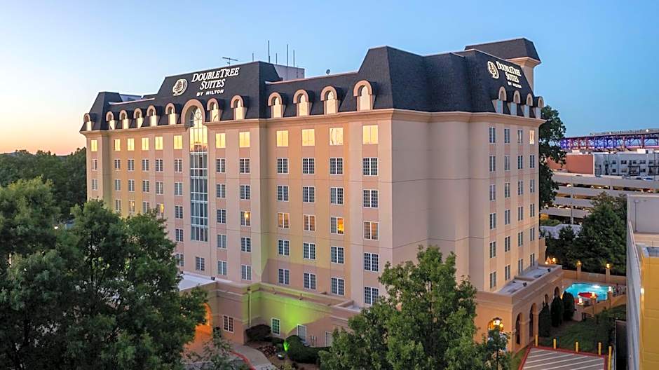 DoubleTree Suites by Hilton at The Battery Atlanta