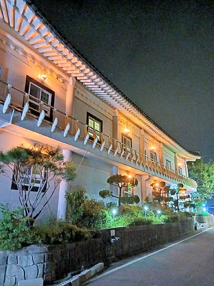 Hiddenhill Bulkuksa Hotel
