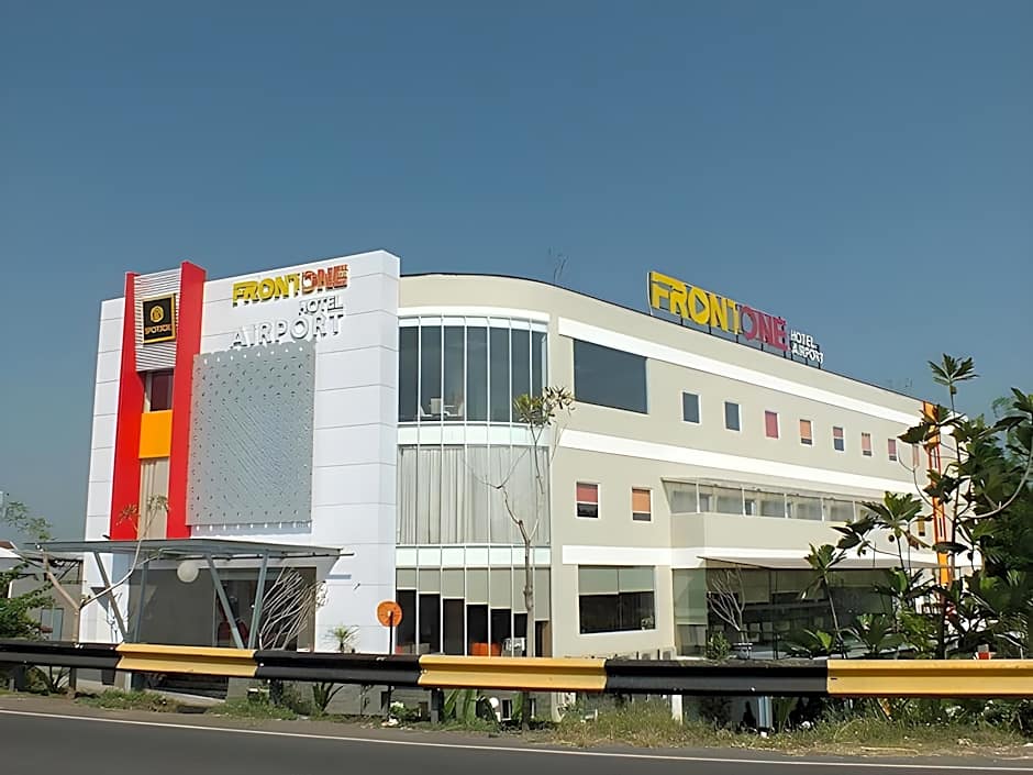 Front One Hotel Airport Solo