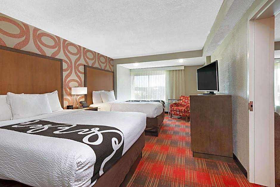 La Quinta Inn & Suites by Wyndham DC Metro Capitol Beltway