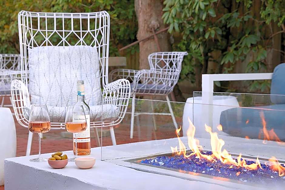 The Christopher, The Edgartown Collection