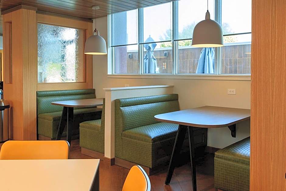 Fairfield Inn & Suites by Marriott Philadelphia Valley Forge/Great Valley