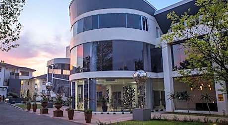 The Lakes Hotel and Conference