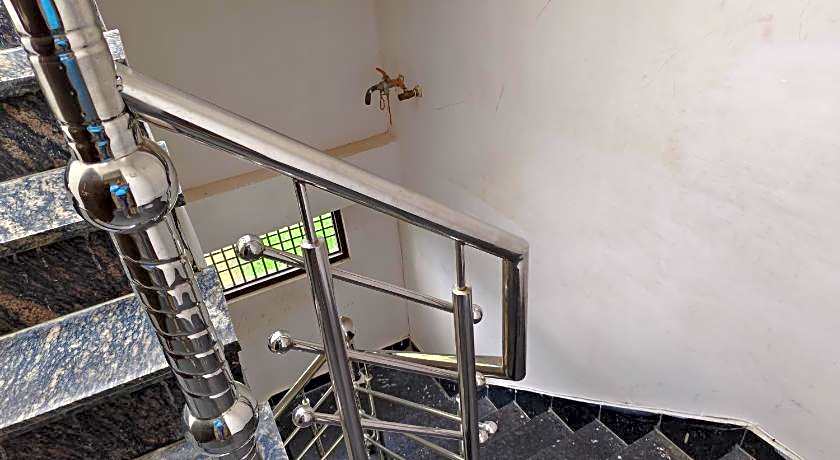 OYO  Ananya Hotel & AYURVEDA HWC