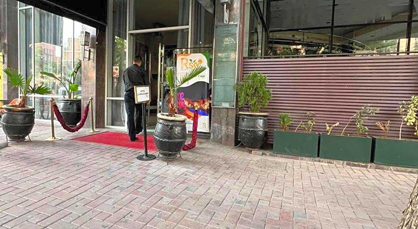 La Renaissance Hotel