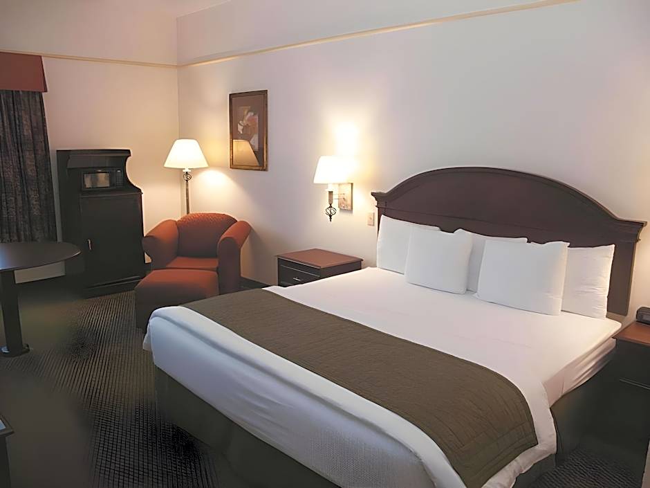 La Quinta Inn & Suites by Wyndham Ft. Pierce