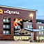 La Quinta Inn & Suites by Wyndham San Antonio Alamo City