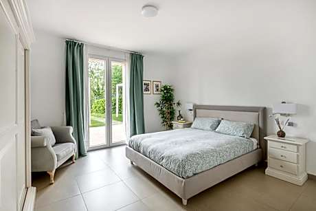 Double Room with Private External Bathroom