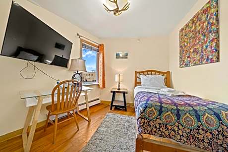 Single Room with Shared Bathroom