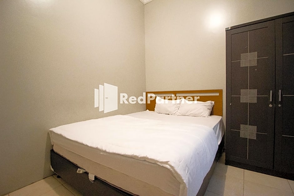 De Kost Solo Mitra RedDoorz