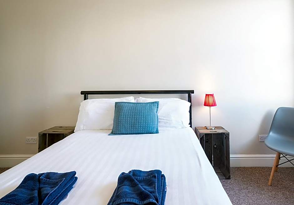 The Veteran Hotel & Bar