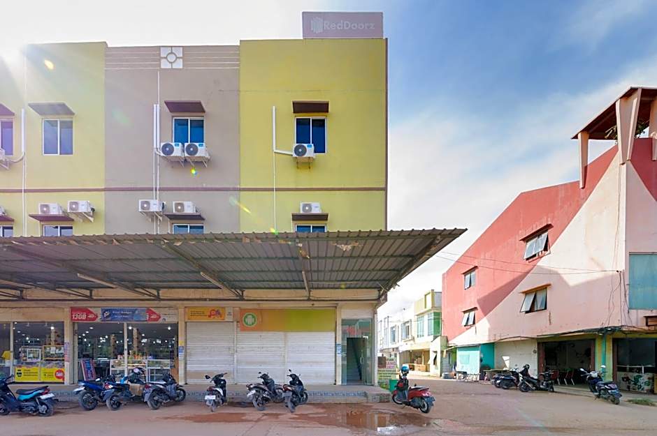 RedDoorz @ Cikitsu Batam